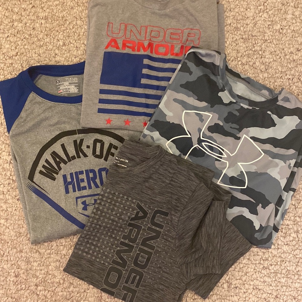 4 Boys XL Under Armour T-shirts